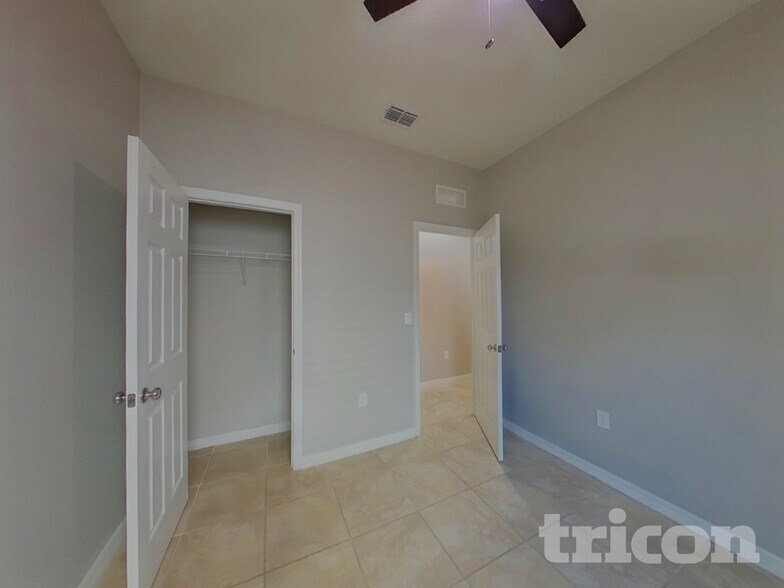 Building Photo - 2743 Red Horse Dr