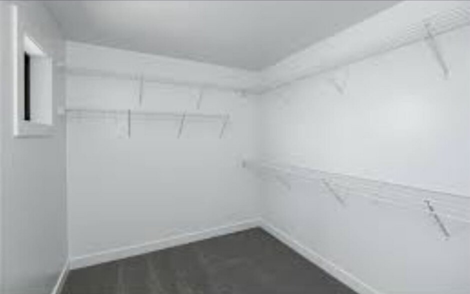 Building Photo - 1588 Brandt Dr NE