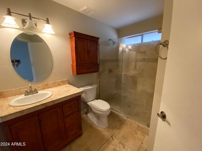 Building Photo - 1355 N 87th St