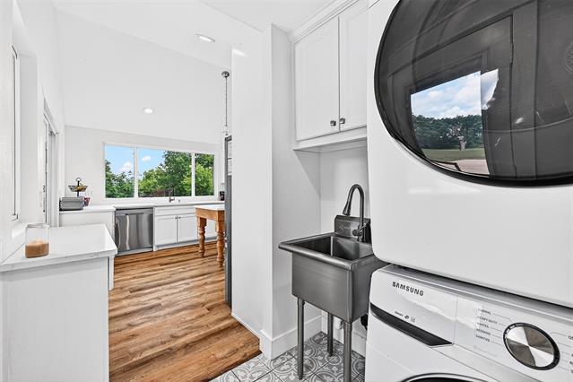 Building Photo - 5585 S Fannin Ave