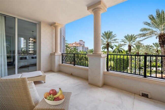 Building Photo - 7133 Fisher Island Dr