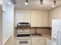 Building Photo - 8990 SW 24th St