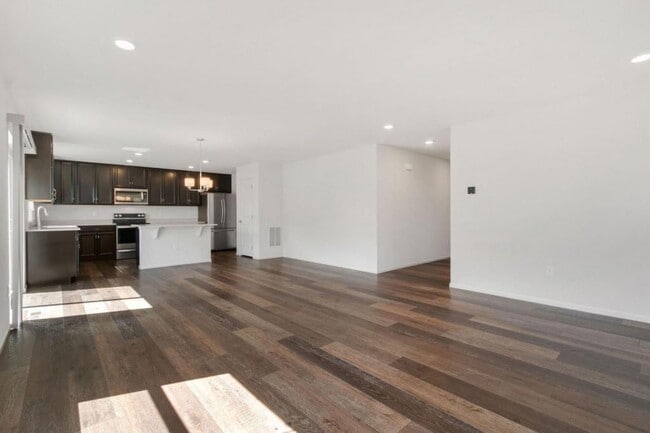 Building Photo - 2861 Cub Lake Dr