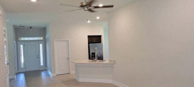 Building Photo - 20 Rivertown Rd