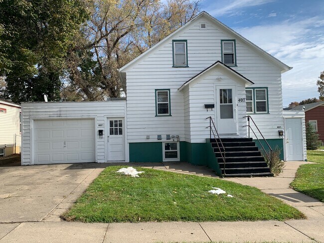 Primary Photo - 407 N 12th St