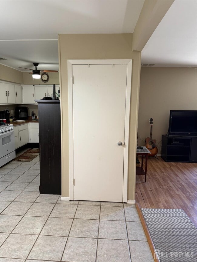 Building Photo - 1 Oklahoma Dr