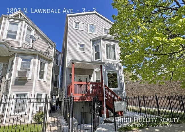 Primary Photo - 1807 N Lawndale Ave