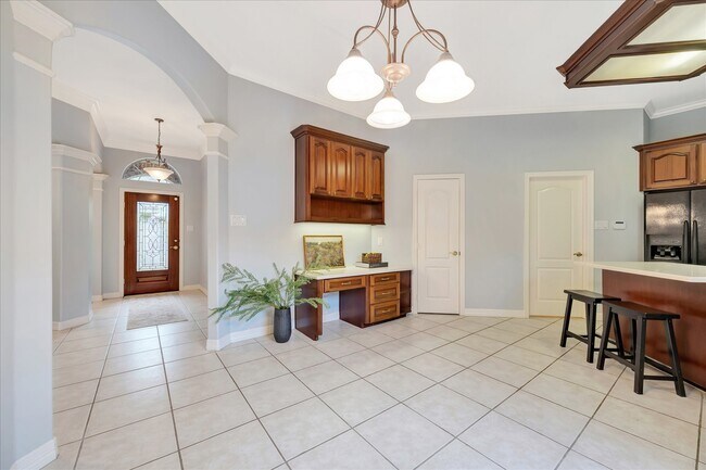Building Photo - 2421 Baycrest Dr