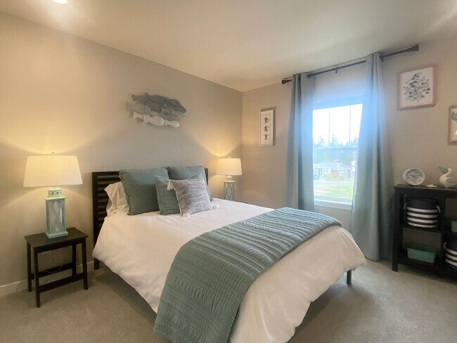 Building Photo - Modern Bonney Lake Home w/ AC  **SHORT TERM LEASE **