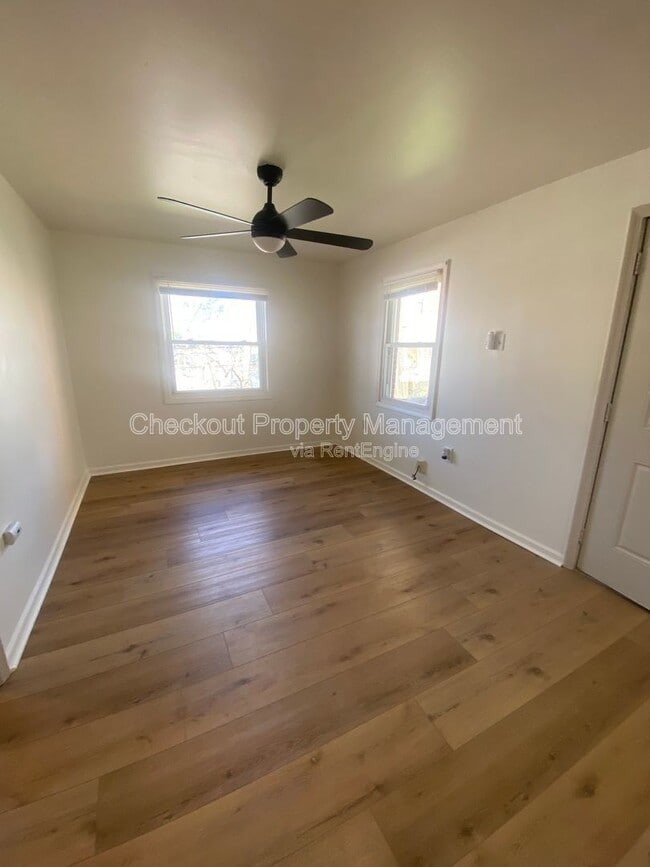 Building Photo - 112 Bellerive Blvd