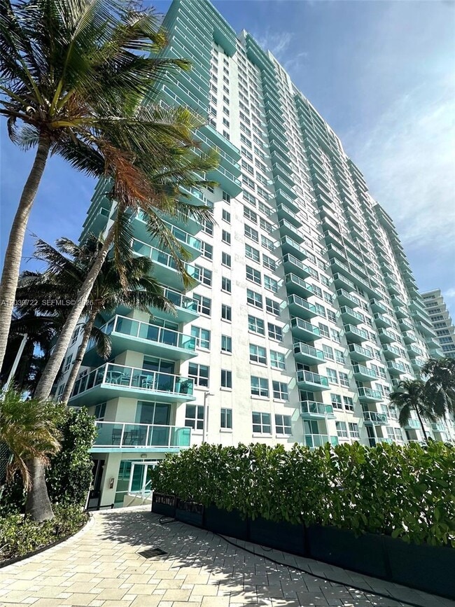 Building Photo - 650 West Ave