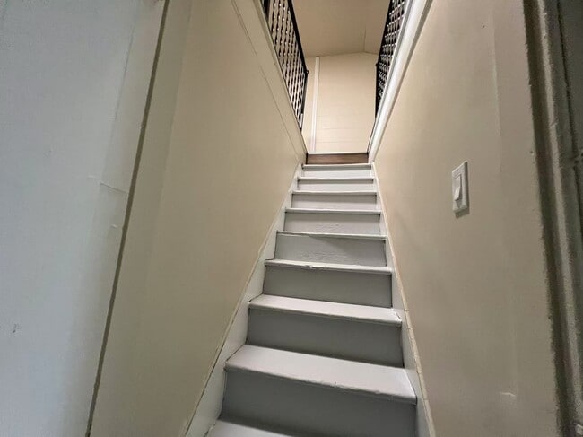 Building Photo - 39 S 13th St