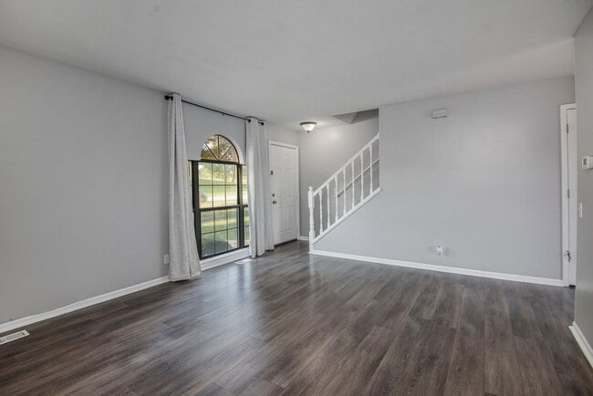 Building Photo - 2BR/1.5BA Townhouse in Smithville: GREAT L...
