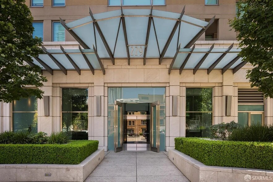 Building Photo - 229 Brannan St