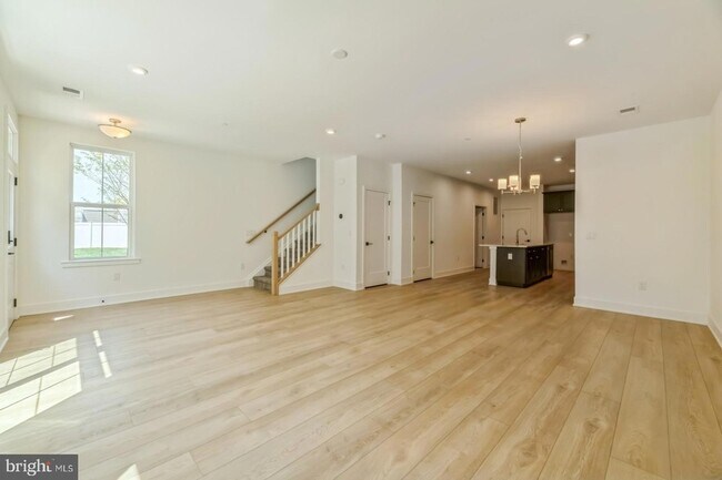 Building Photo - 2107 Donatello Dr