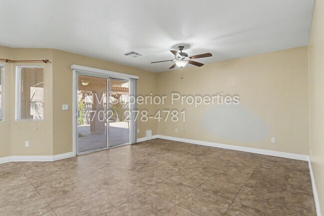 Building Photo - NW!! 4 bedrooms!! Bed & Bath DownStairs!!! RV Parking!!! Synthetic Grass Front yard!! Real Grass ...