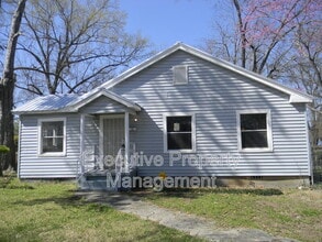 Building Photo - 312 25th St SW