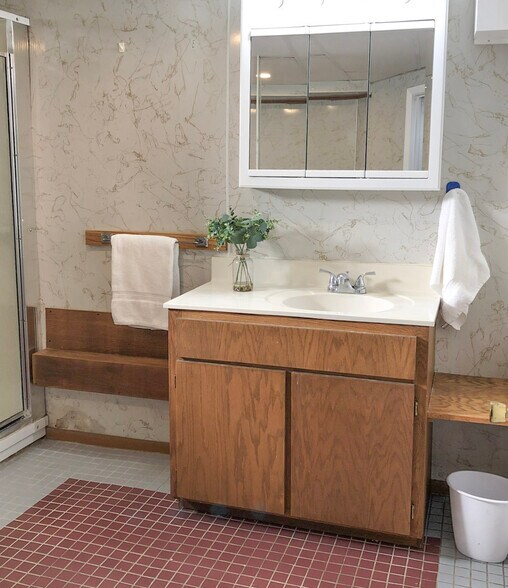 Bathroom - 223 E Rose St
