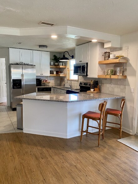 Building Photo - 21829 Pompano Ave