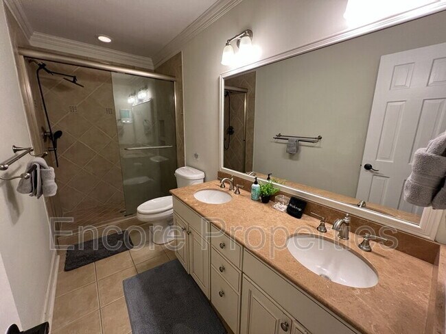 Building Photo - 105 Baybrook Ct