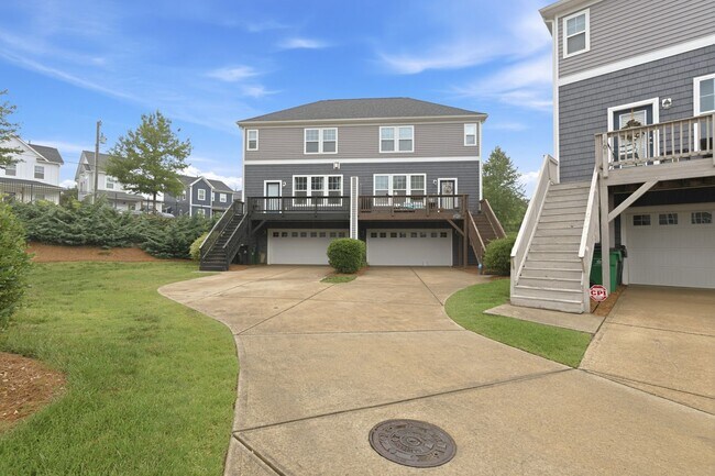 Building Photo - 1502 Sharon Rd W