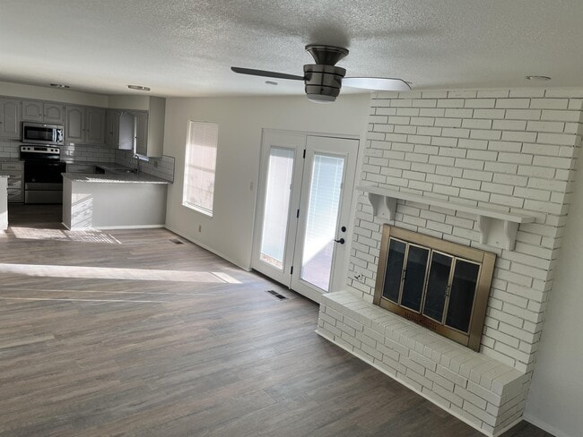 Building Photo - 135 Orchard Dr