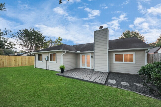 Building Photo - 2506 Lively Ln