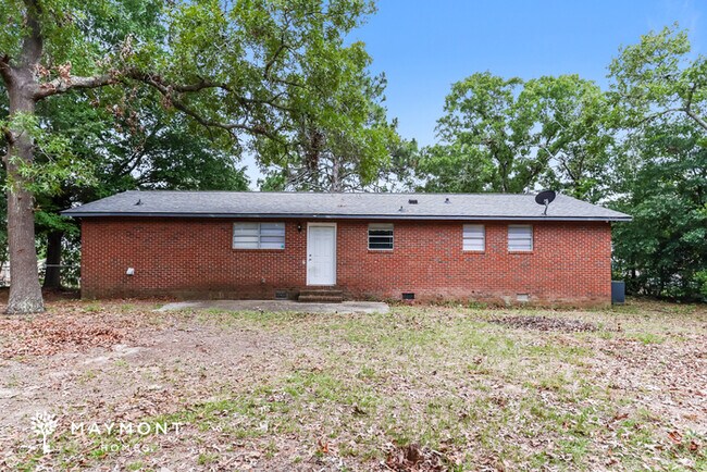 Building Photo - Lovely 4 Bedroom Home in Hephzibah, GA