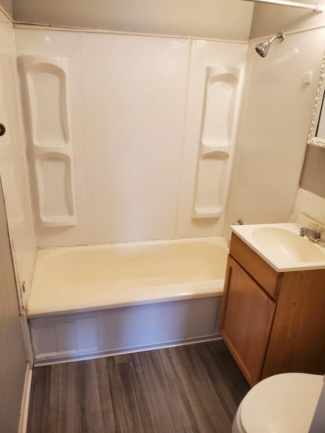 Building Photo - 1725 E Calvert St