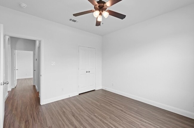 Building Photo - 2405 Peebles Ln