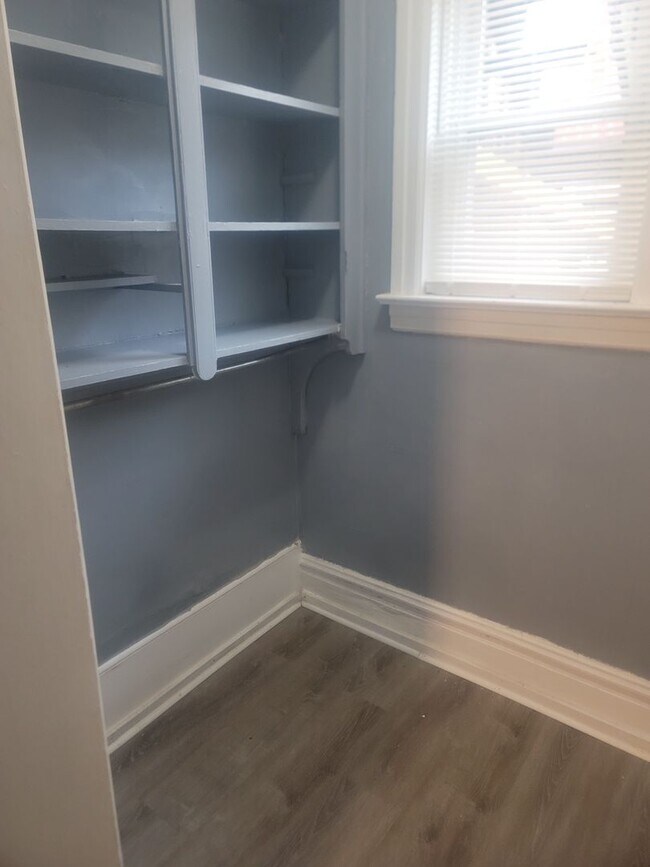 Building Photo - 19 S 19th St