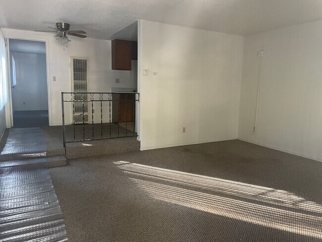 Building Photo - TH110-AfarinLLC