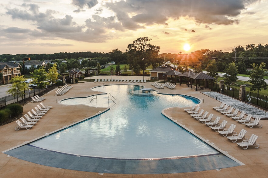 Primary Photo - Redpoint Raleigh