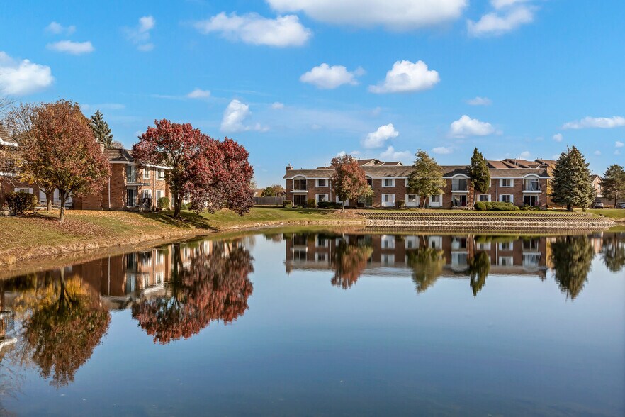 Huntington Apartments 20 S Naper Blvd Naperville IL 60540 Apartment