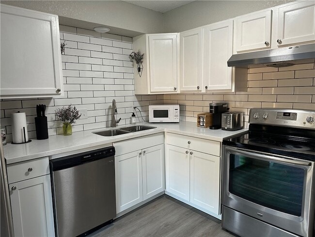 Building Photo - 1222 Georgia St