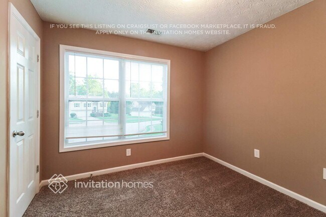 Building Photo - 200 Shadowbrook Dr