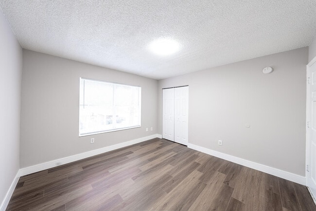 Building Photo - 5590 NW 61st St