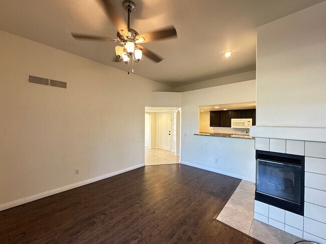 Building Photo - Finisterre Condo