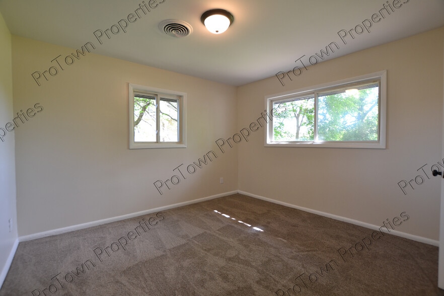 Building Photo - 605 Stryker Ave