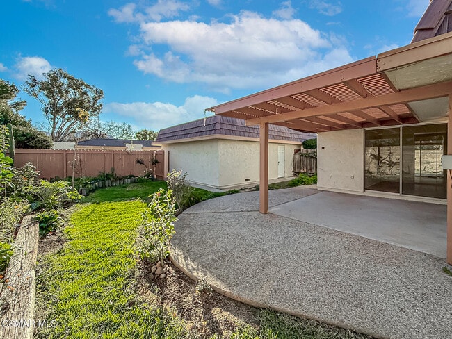 Building Photo - 4150 Lake Harbor Ln