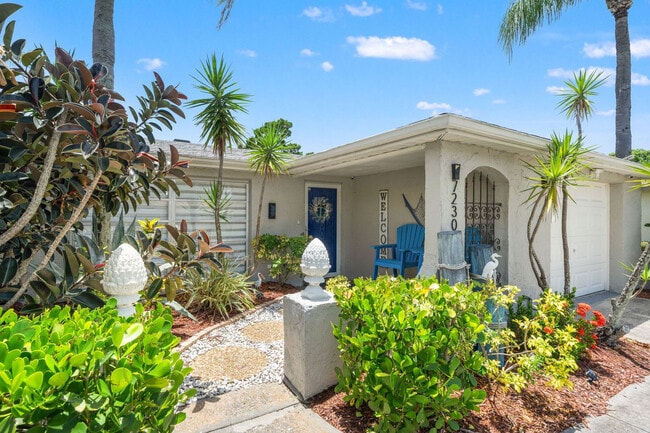 Building Photo - 7240 Westwind Dr