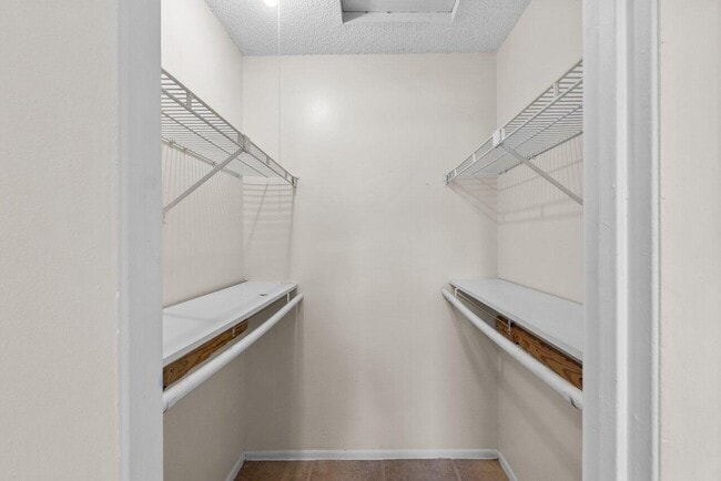Building Photo - 4758 Gulfstream Rd