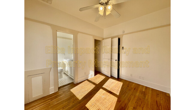Building Photo - 1301 N Park Ave