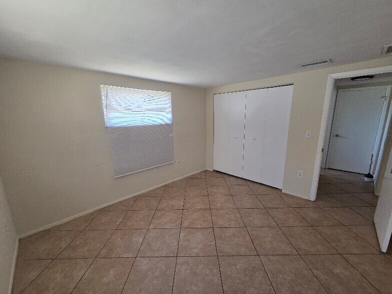 Building Photo - 7225 Rosarian Dr