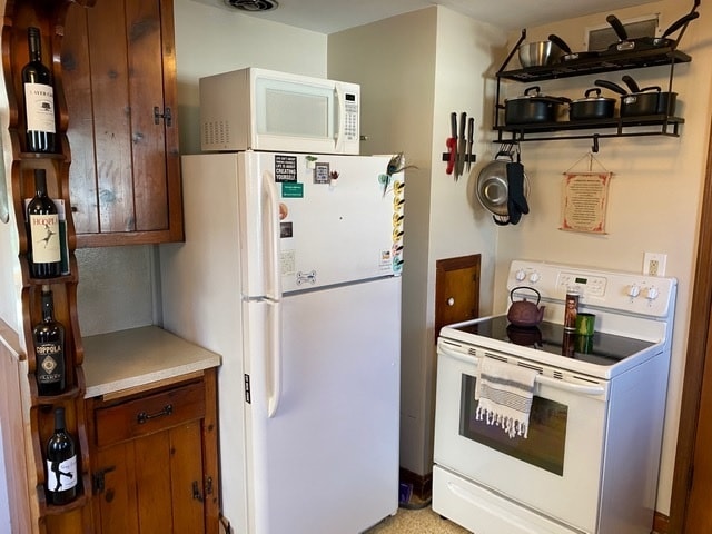 Kitchen - 4275 N Olsen Ave