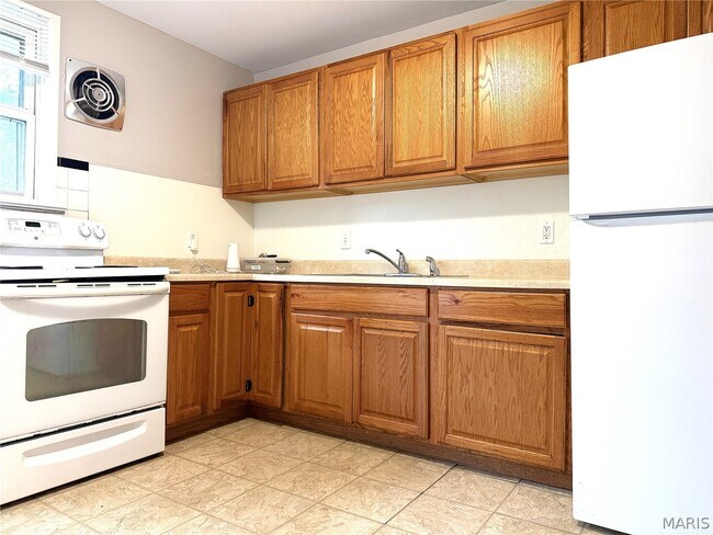 Building Photo - 38 Fenwick Dr