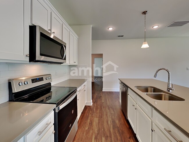 Building Photo - 1675 Soapstone Rd