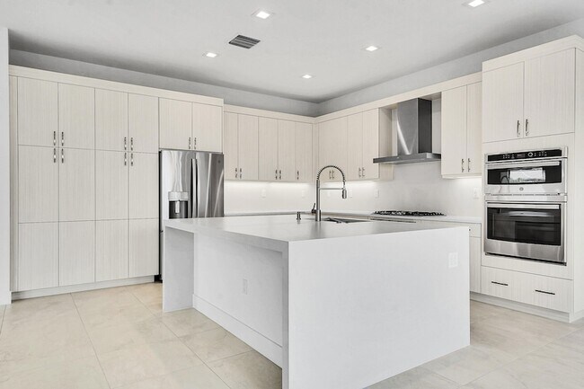 Building Photo - 13005 Feathering Wy