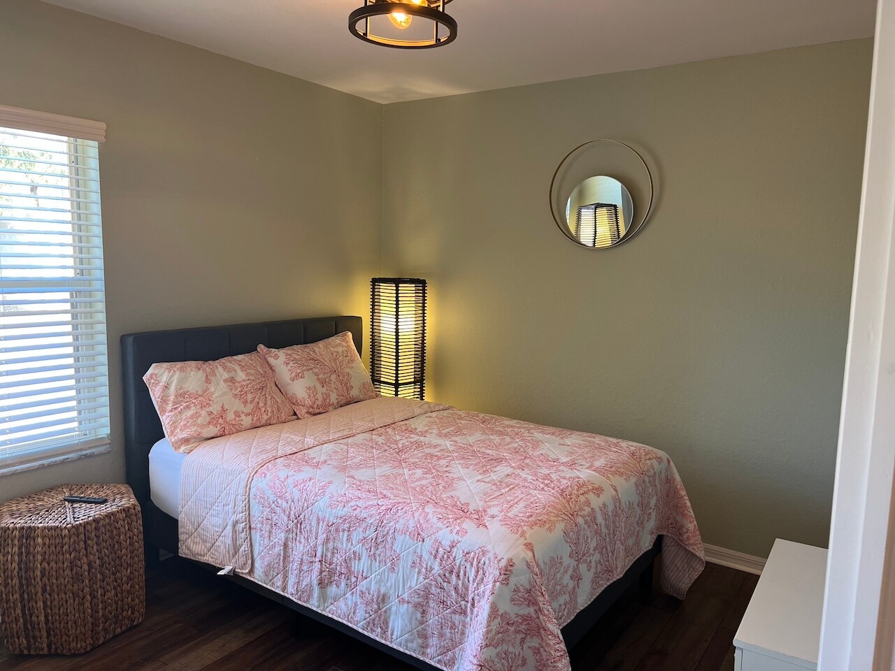 Second bedroom - 1096 Woodshire Ln