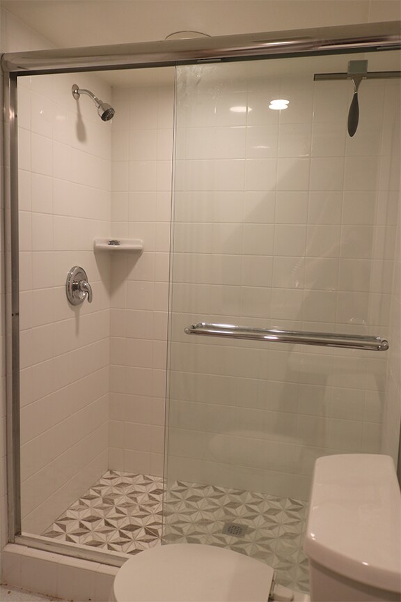 Bathroom shower - 3118 1/2 Dumbarton St NW